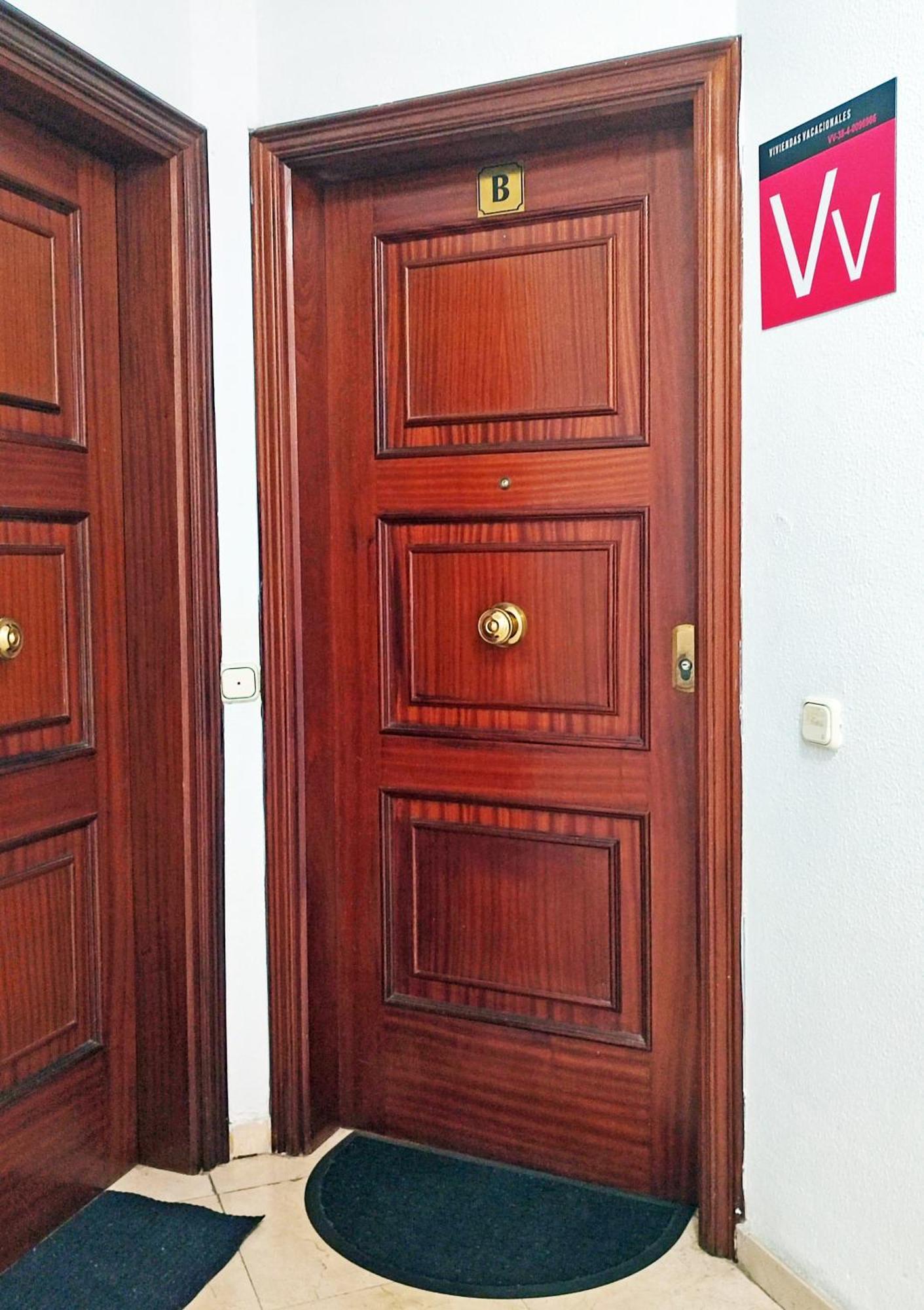Santa Cruz De Tenerife, Piso Centrico, Amplio Y Con Garaje Exterior photo